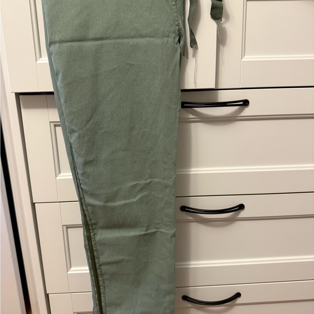 Women's Skinny Pants in Green